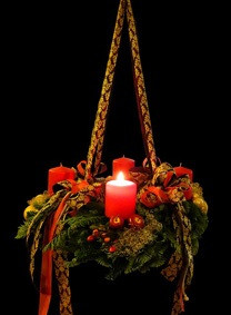 Adventskranz - eine Kerze