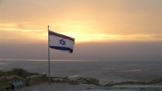 Israelische Flagge im Wind